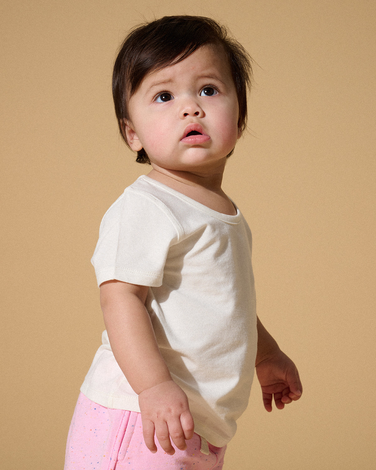 Tagless, breathable short sleeve shirt for babies and kids. Made from organic cotton and bamboo. Soft, sustainable, and gentle on sensitive skin